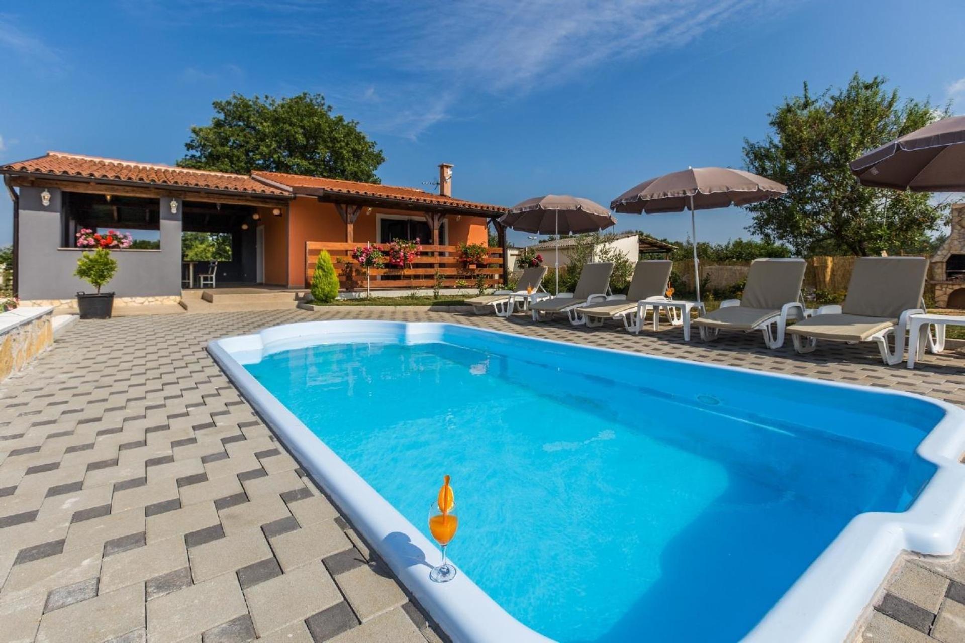 Mit Privatpool Fuer 6 Personen Ca 90 Qm In Pula, Istrien Istrische Riviera Vikendica